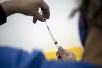 Mesmo com mais doses faltando, Municípios avançam na vacinação e número de mortes cai