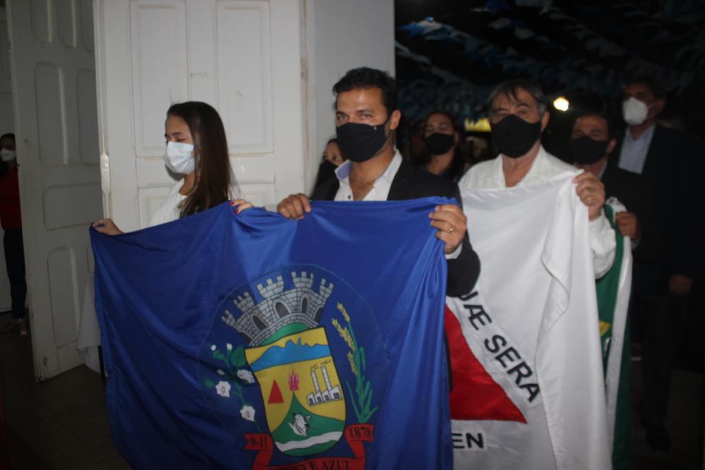 VEREADORES PARTICIPAM DA FESTA DA PADROEIRA NOSSA SENHORA DAS GRAÇAS